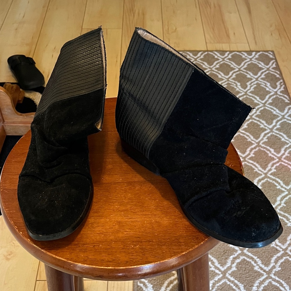 Joe’s Jeans Stylish Black Women's Boots size 8 M